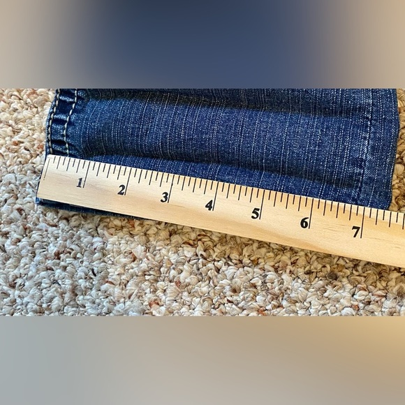 A.N.A Jean Capri’s - Picture 7 of 8